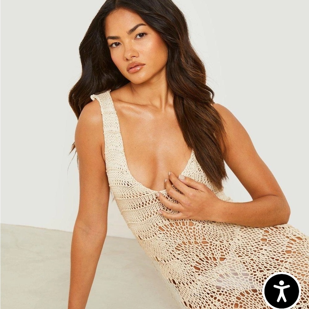 Boohoo Crochet Scallop Scoop Beach Dress in Cream Swimsuit Coverup NWT Small